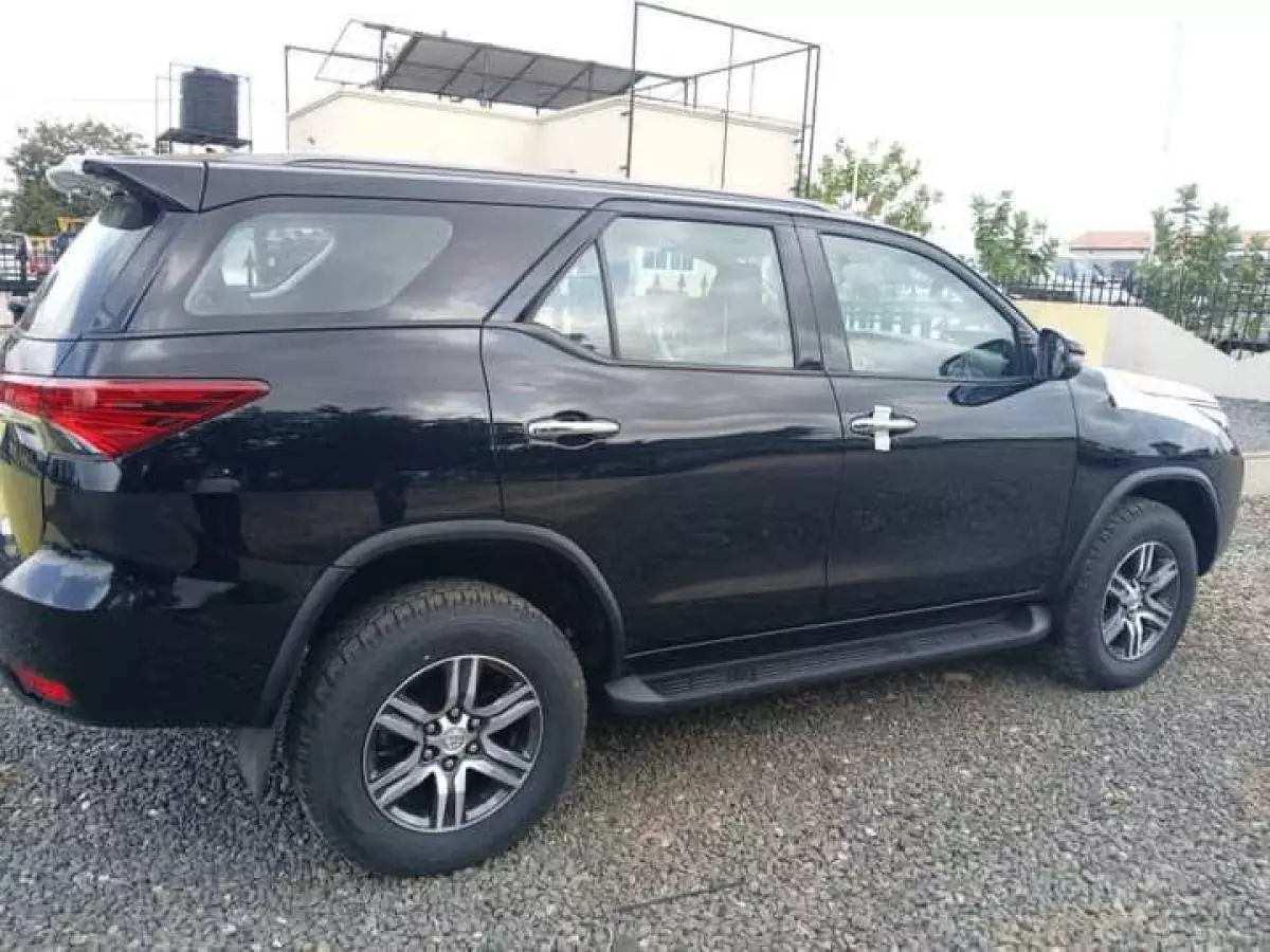 Toyota Fortuner   - 2023