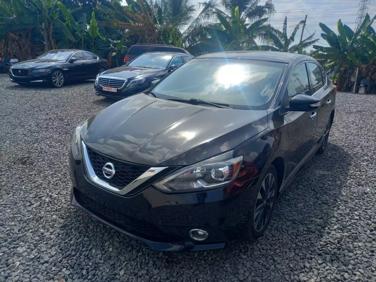 Nissan Sentra   - 2019