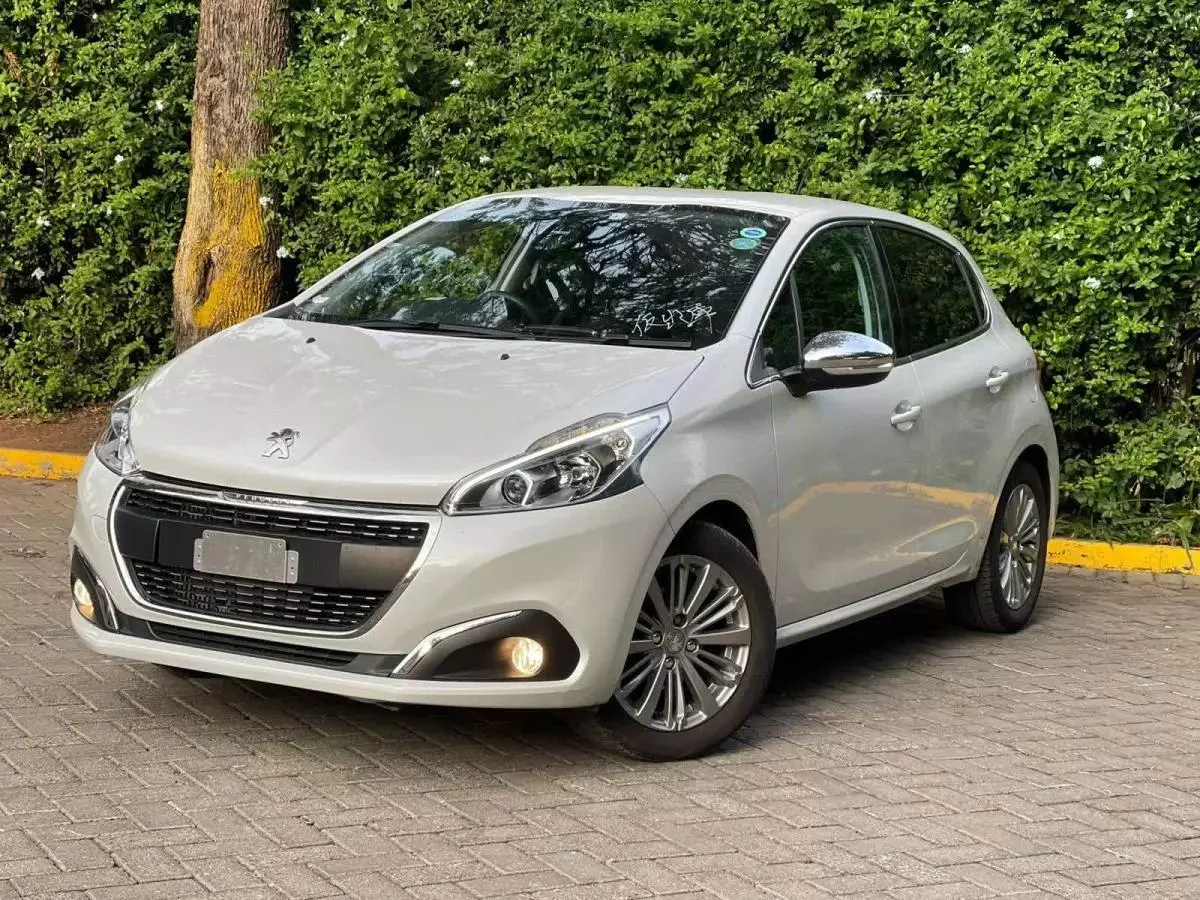 Peugeot 208 - 2016