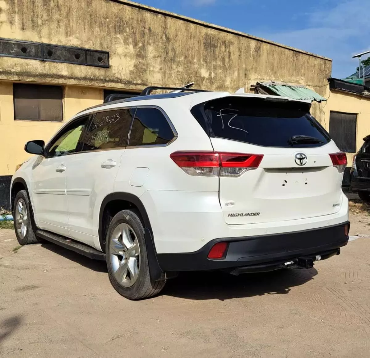 Toyota Highlander   - 2015