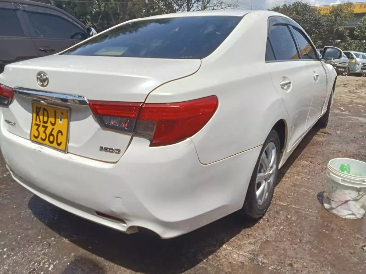 Toyota Mark X   - 2015