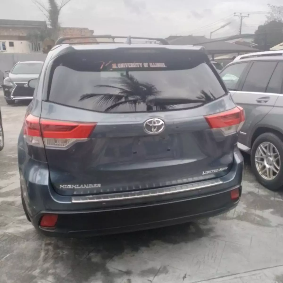 Toyota Highlander   - 2016