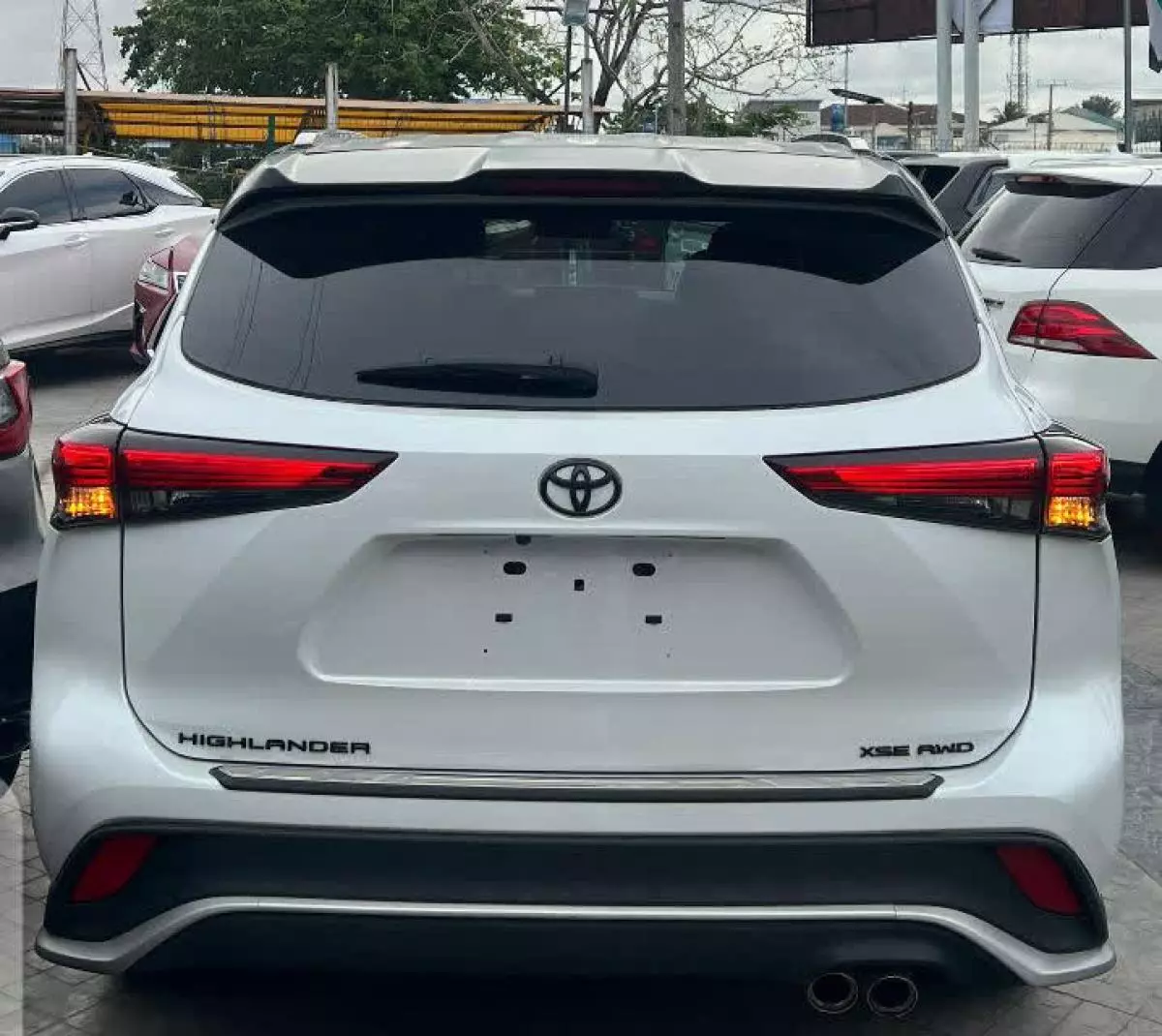 Toyota Highlander   - 2023