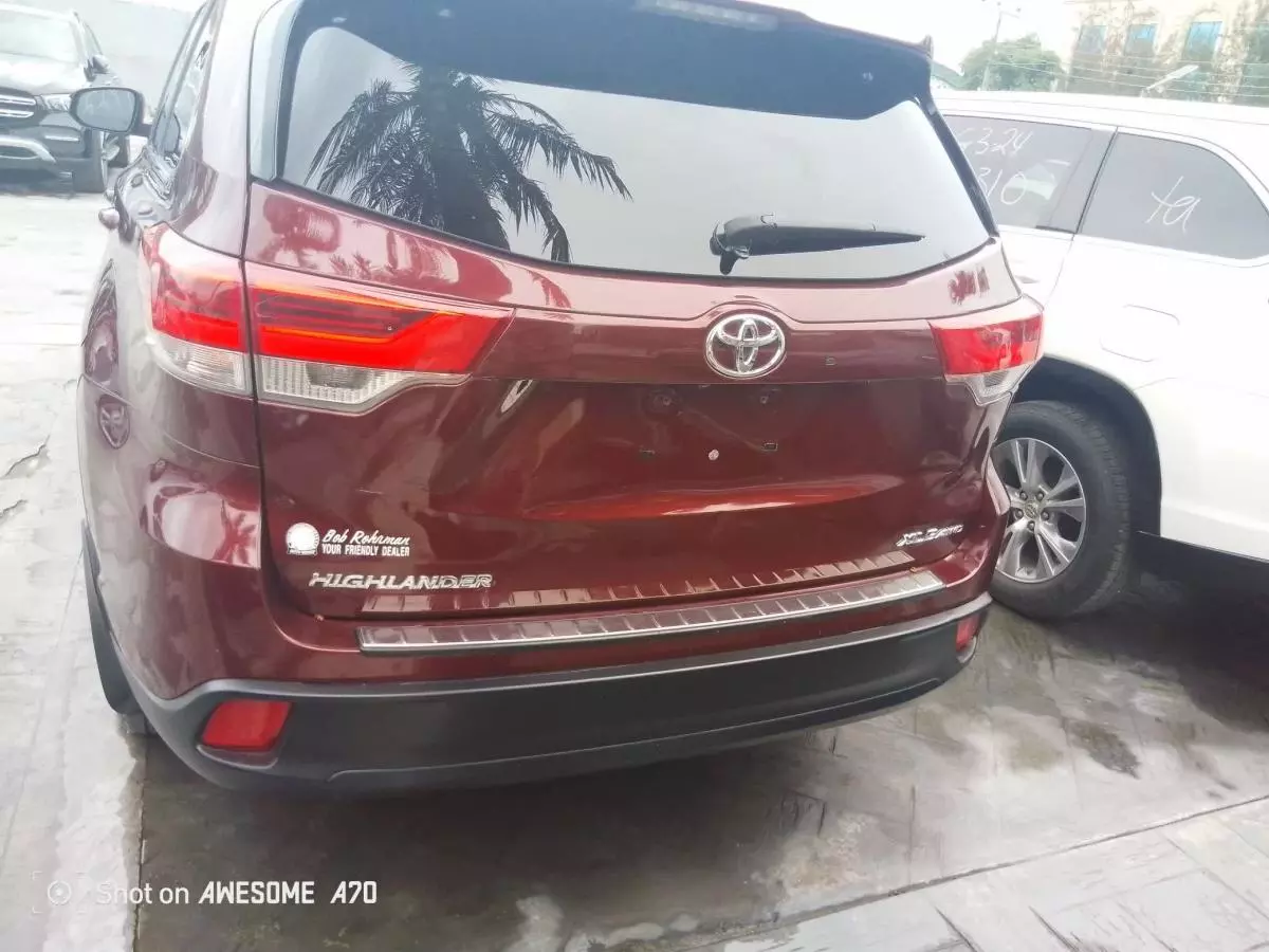 Toyota Highlander   - 2018