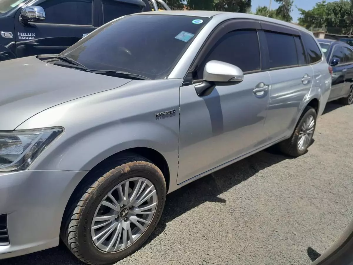 Toyota Fielder hybrid  - 2014