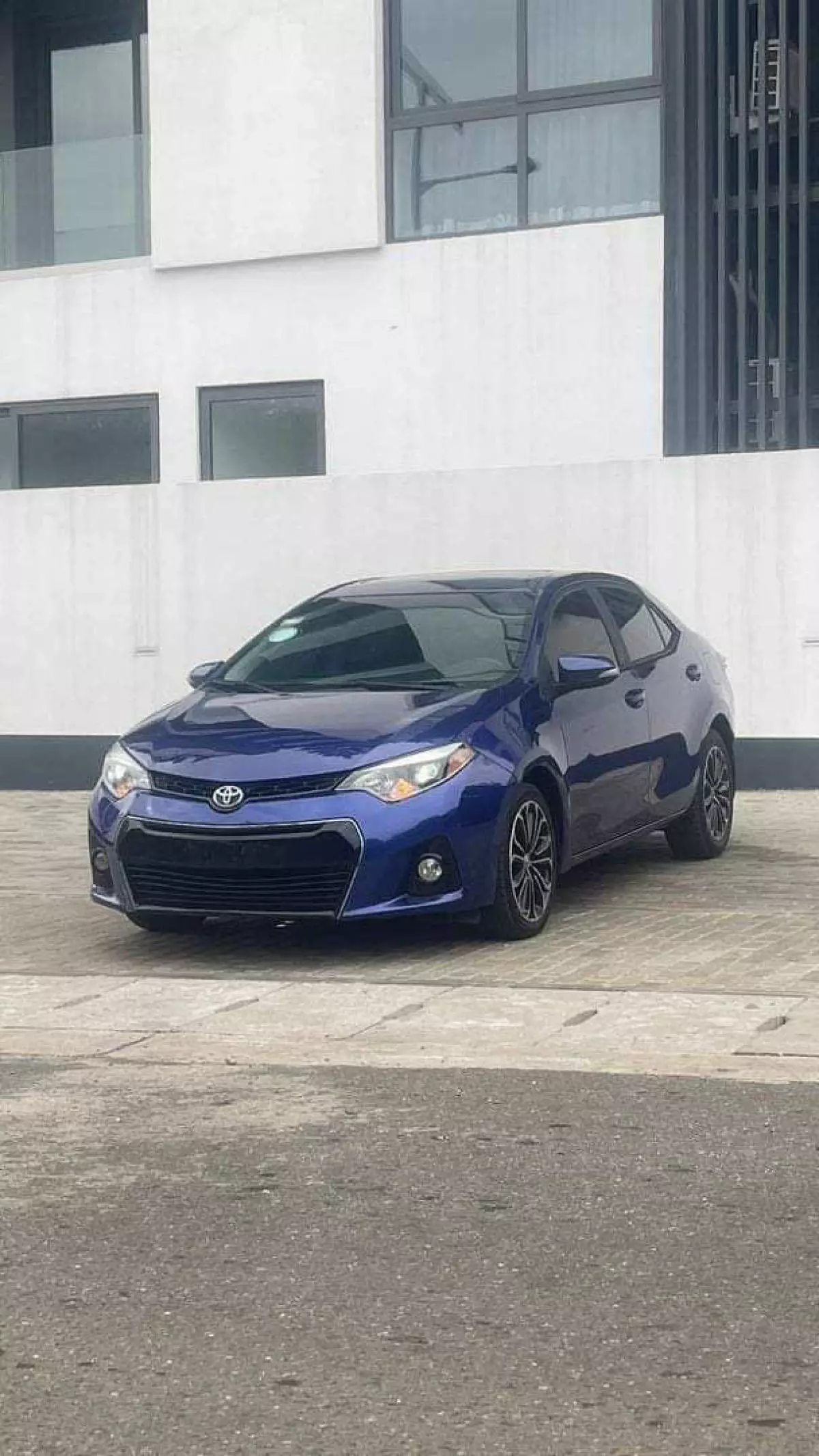 Toyota Corolla   - 2016