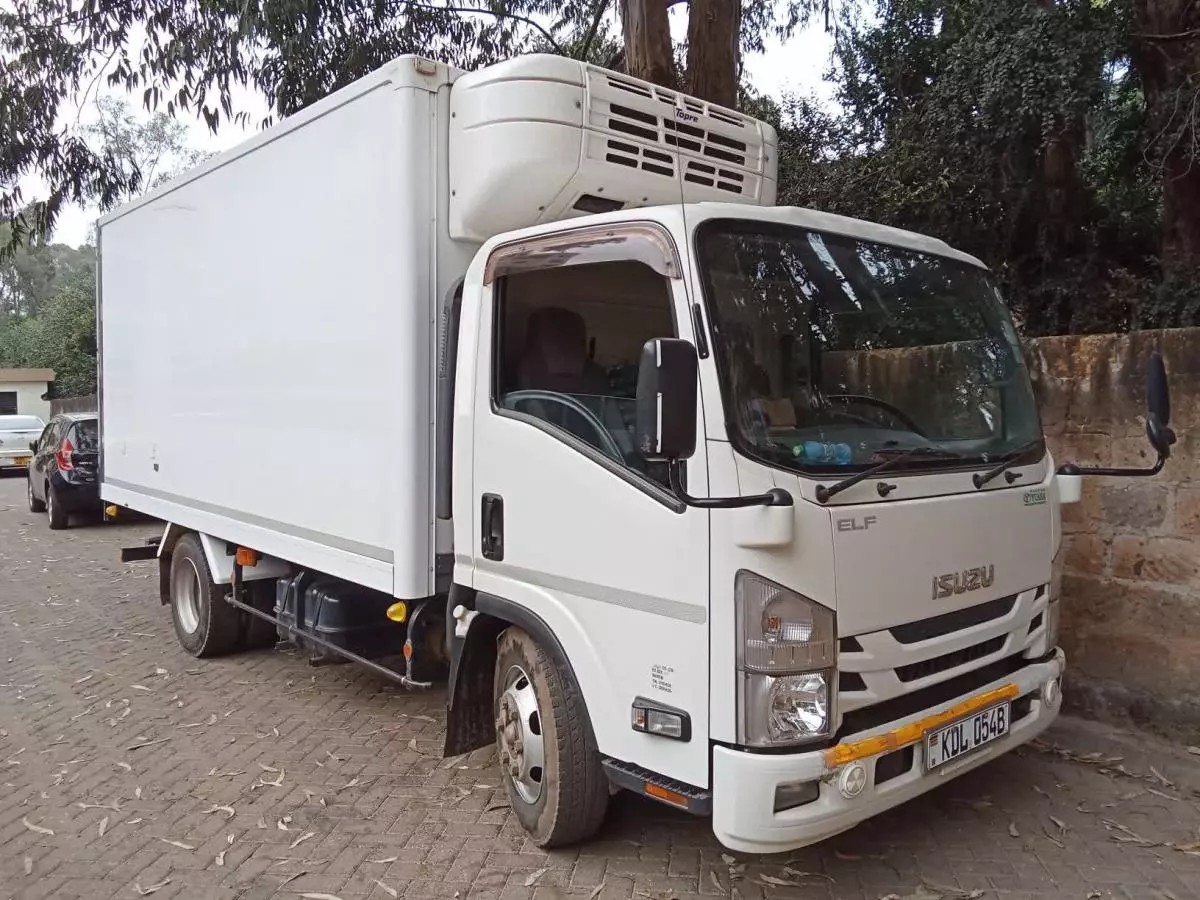 Isuzu Elf   - 2015