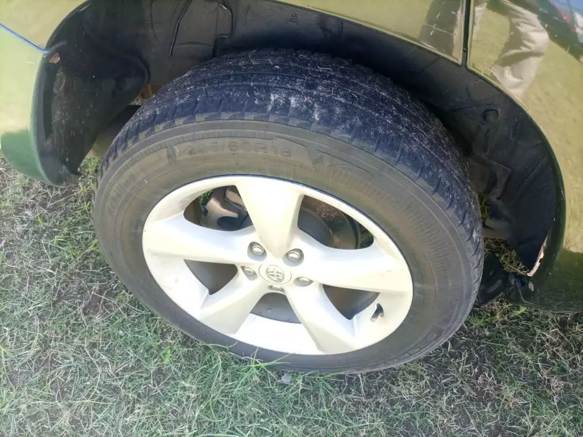 Toyota Vanguard  - 2011