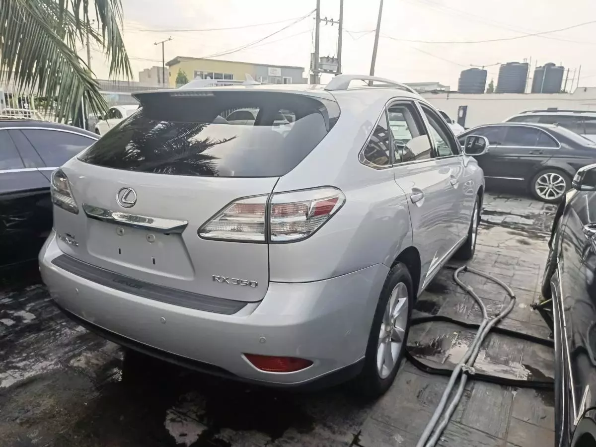 Lexus RX 350   - 2010