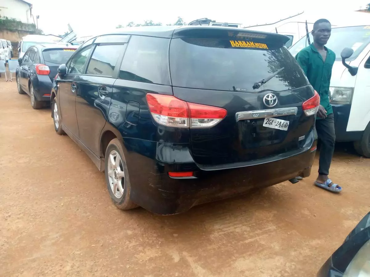 Toyota Wish - 2009