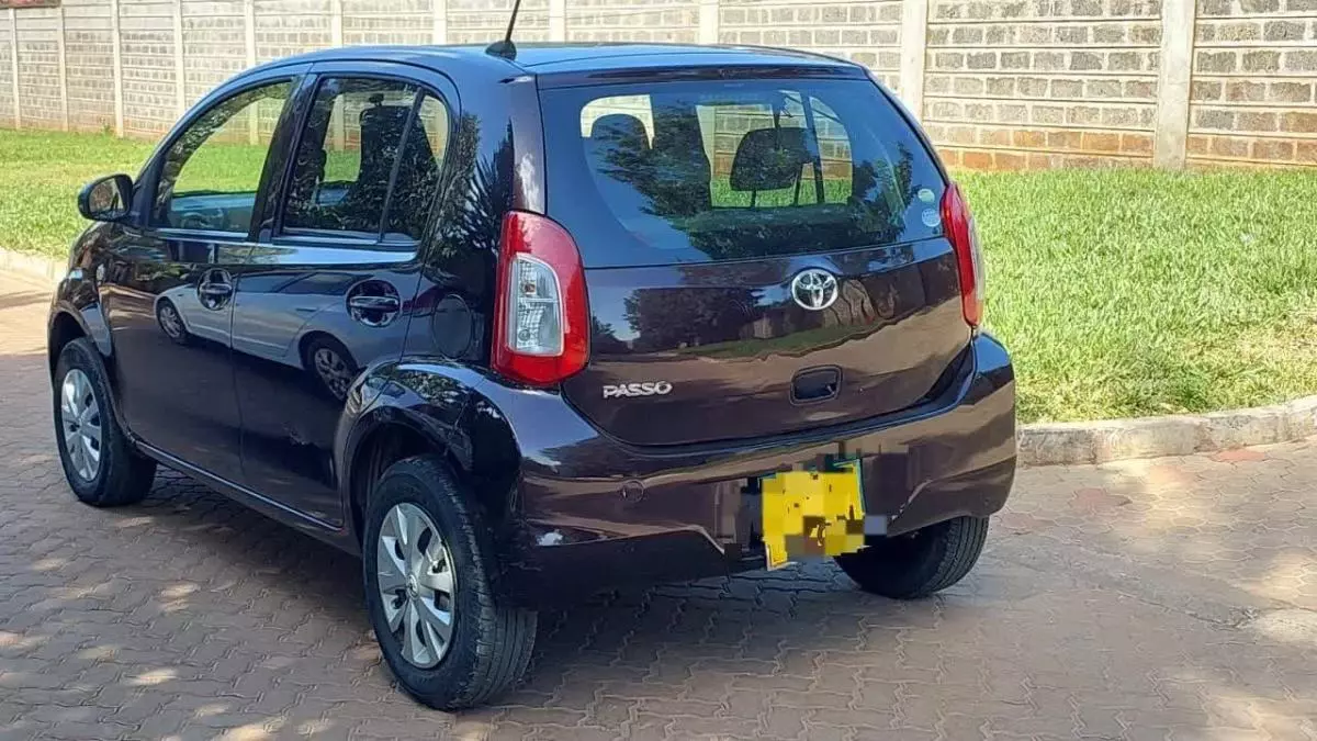 Toyota Passo   - 2015