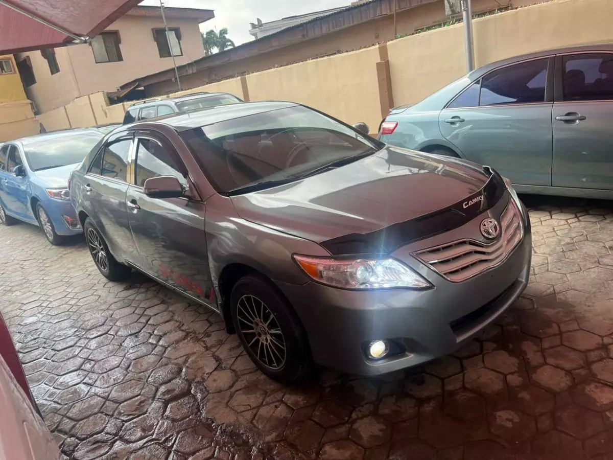 Toyota Camry   - 2008