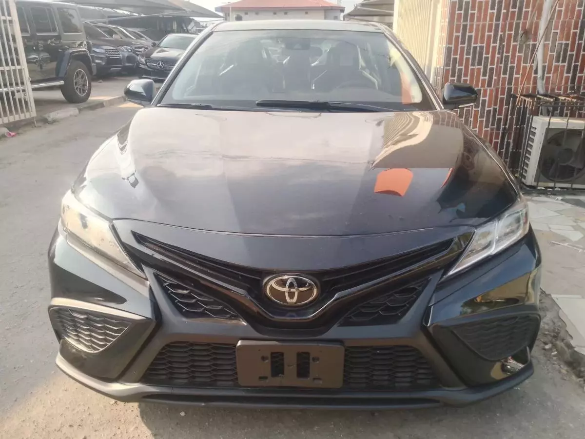 Toyota Camry   - 2022