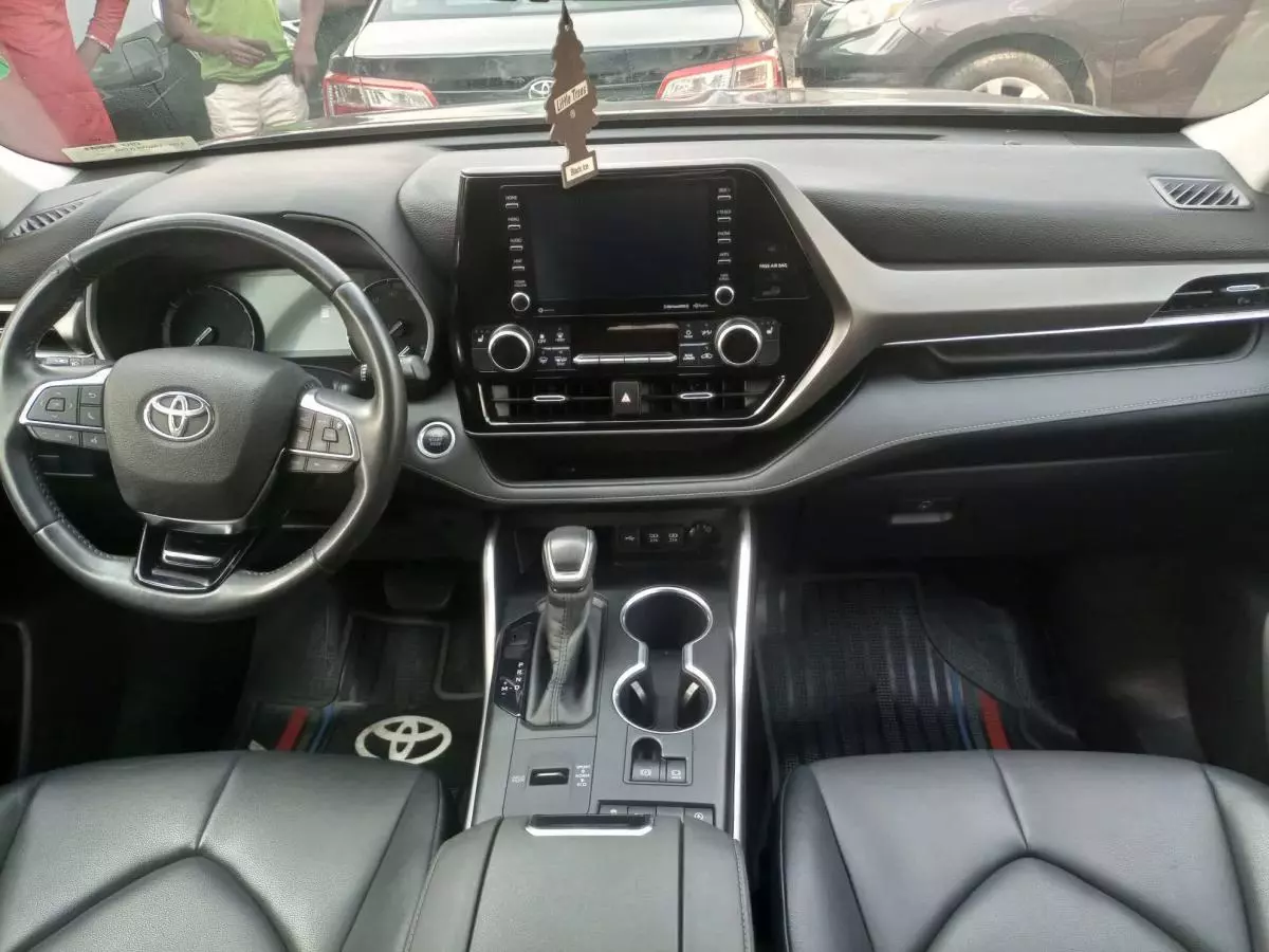 Toyota Highlander - 2020