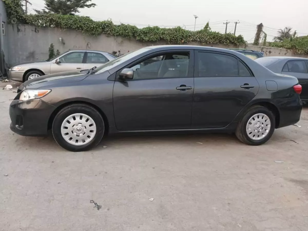 Toyota Corolla Sport   - 2011