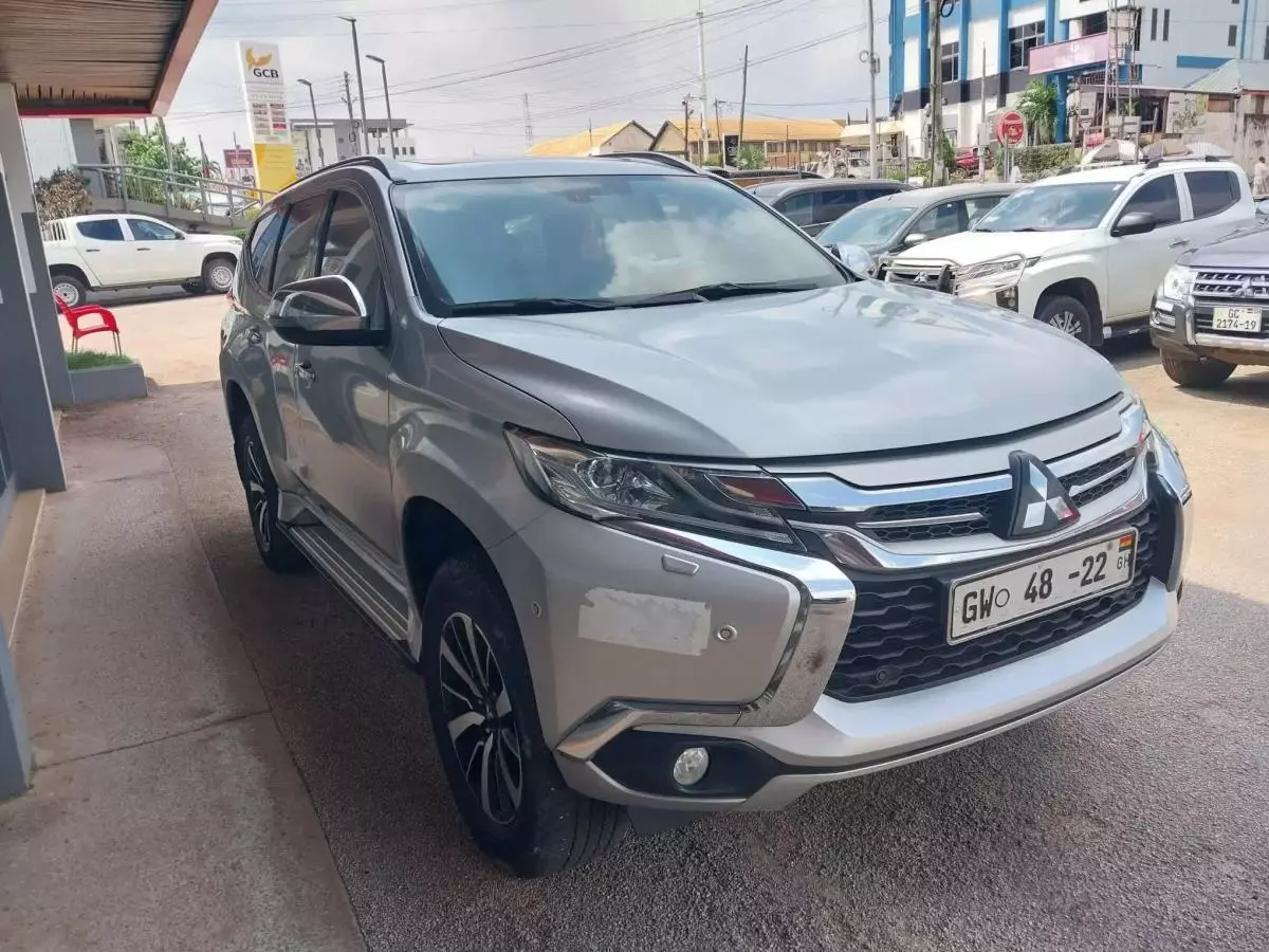 Mitsubishi Pajero Sport   - 2019