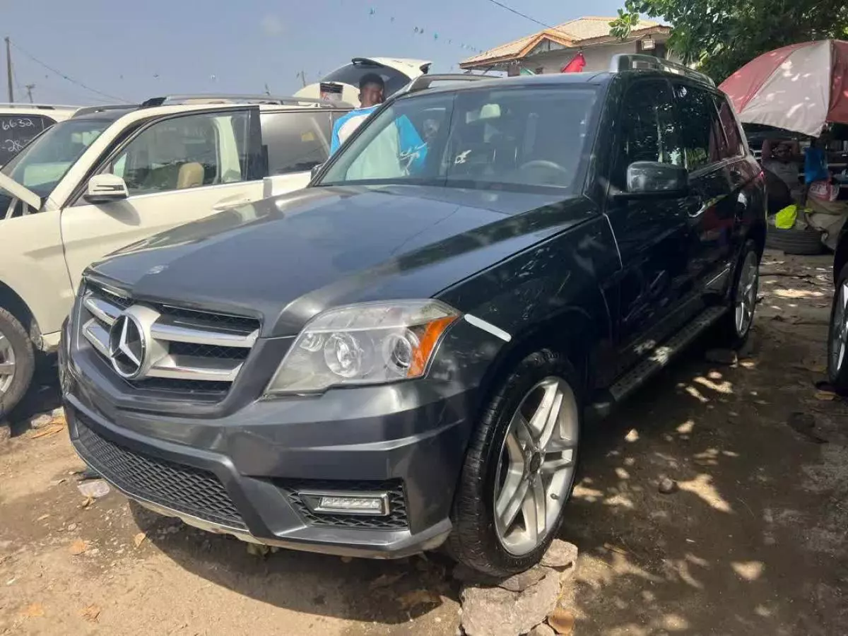 Mercedes-Benz GLK 350   - 2011