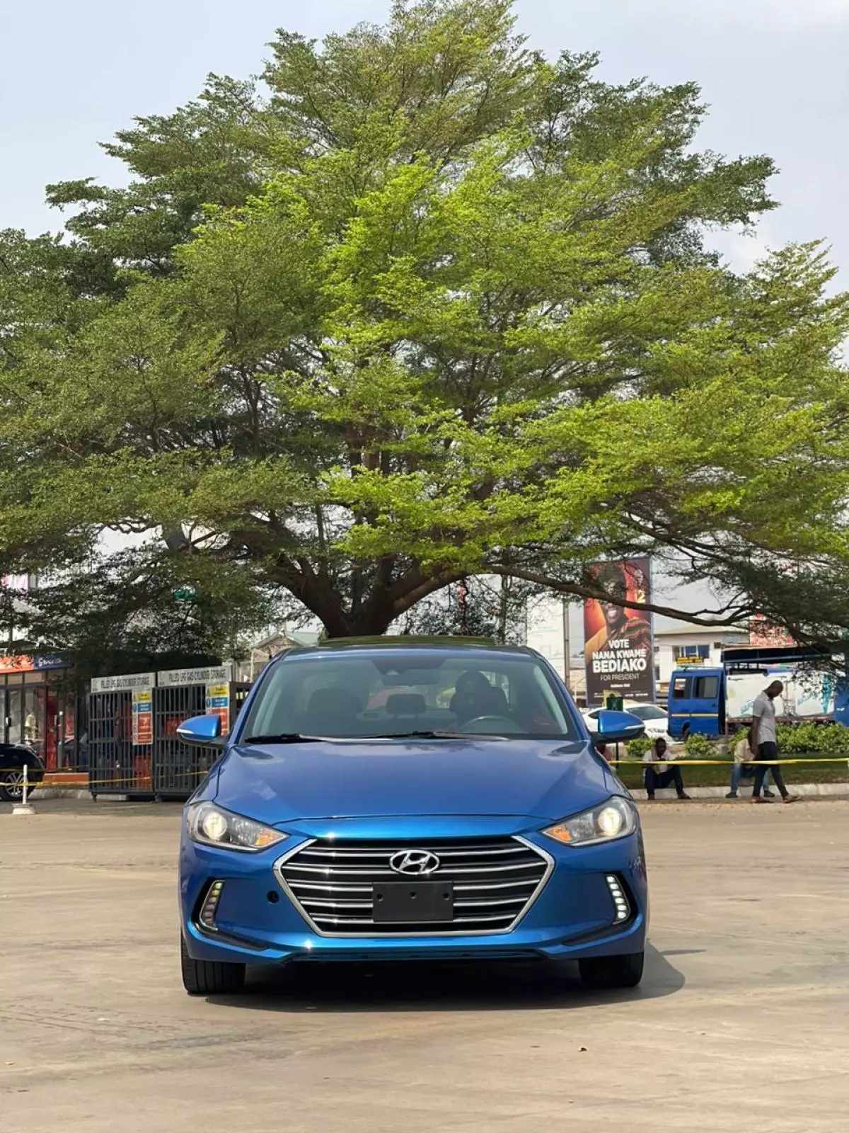 Hyundai Elantra   - 2018