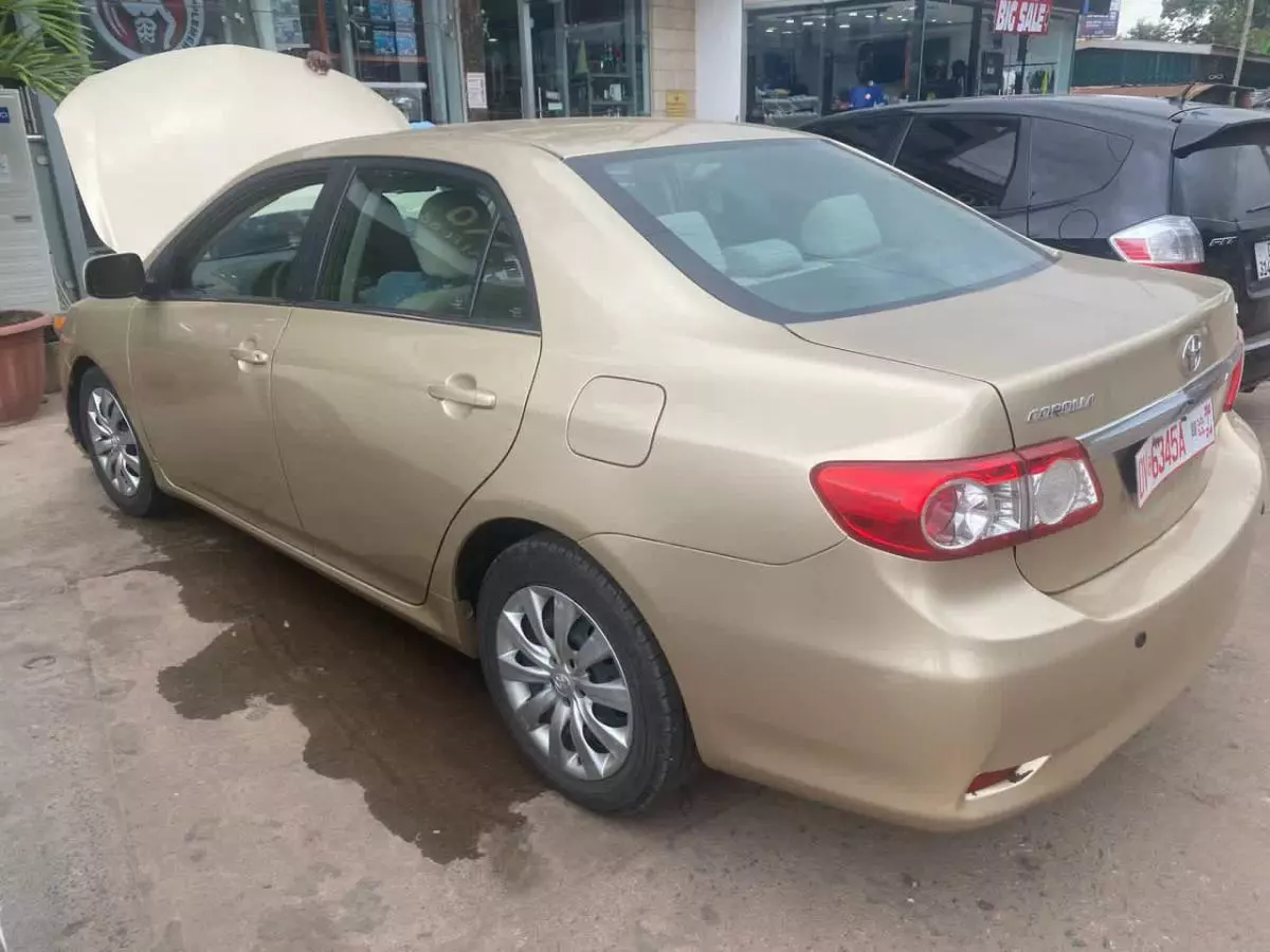 Toyota Corolla   - 2013