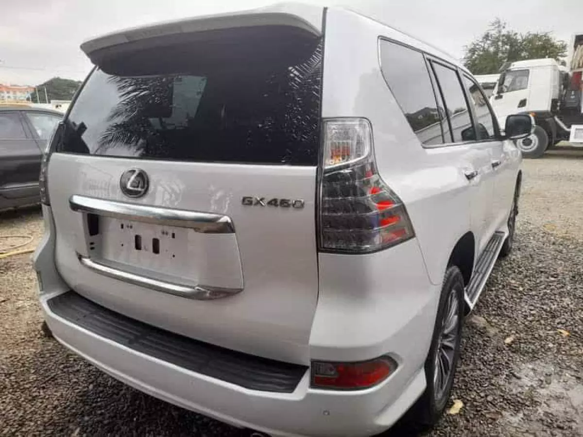 Lexus GX 460   - 2022