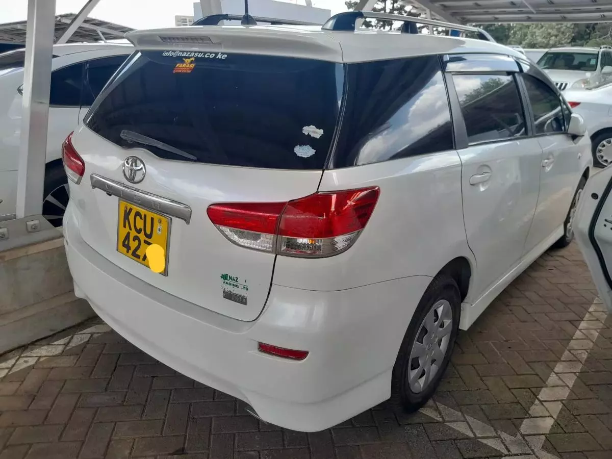 Toyota Wish   - 2012