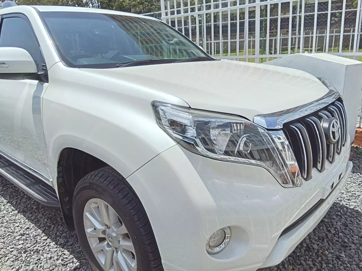 Toyota Landcruiser Prado   - 2017