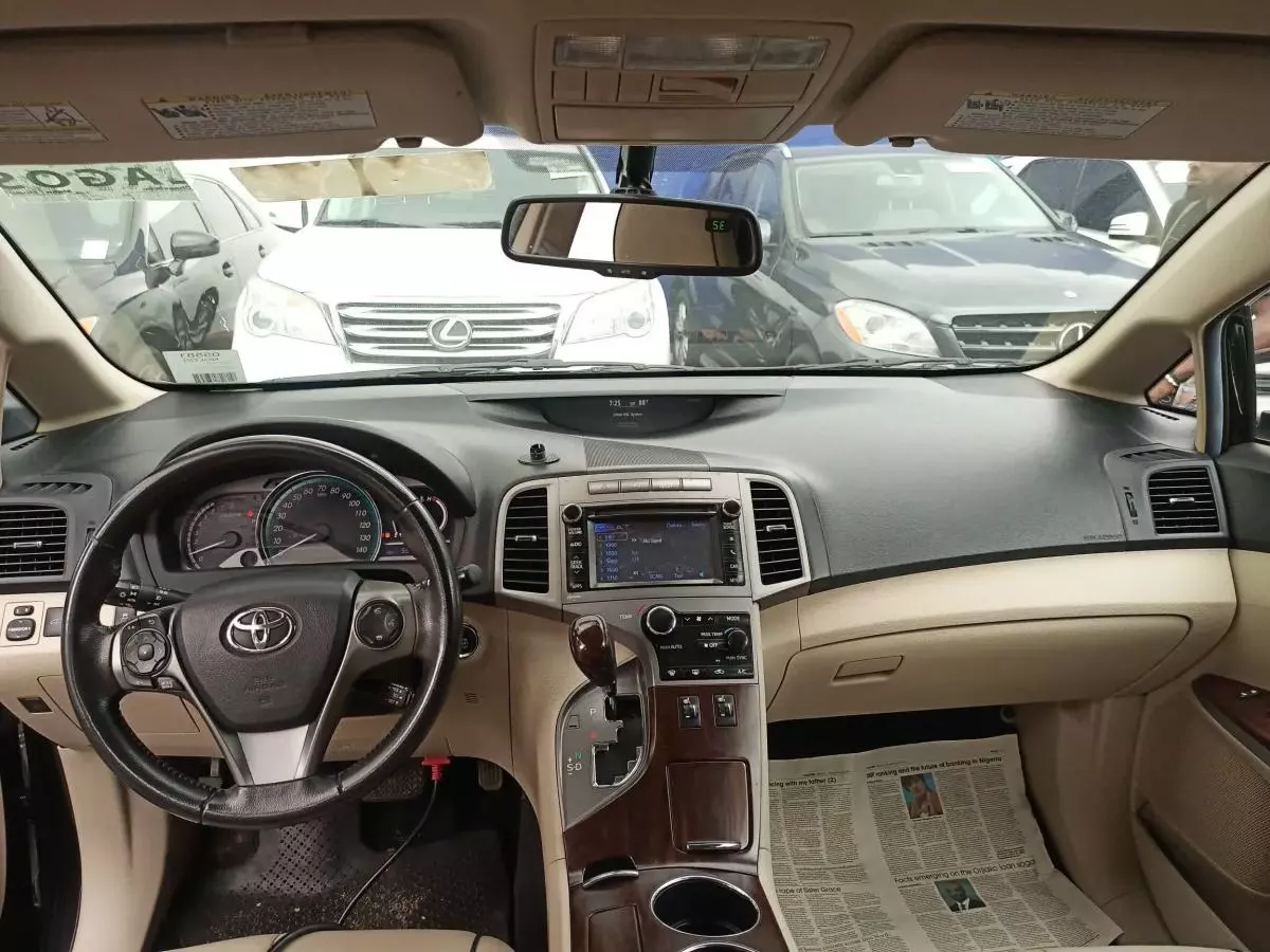 Toyota Venza   - 2013