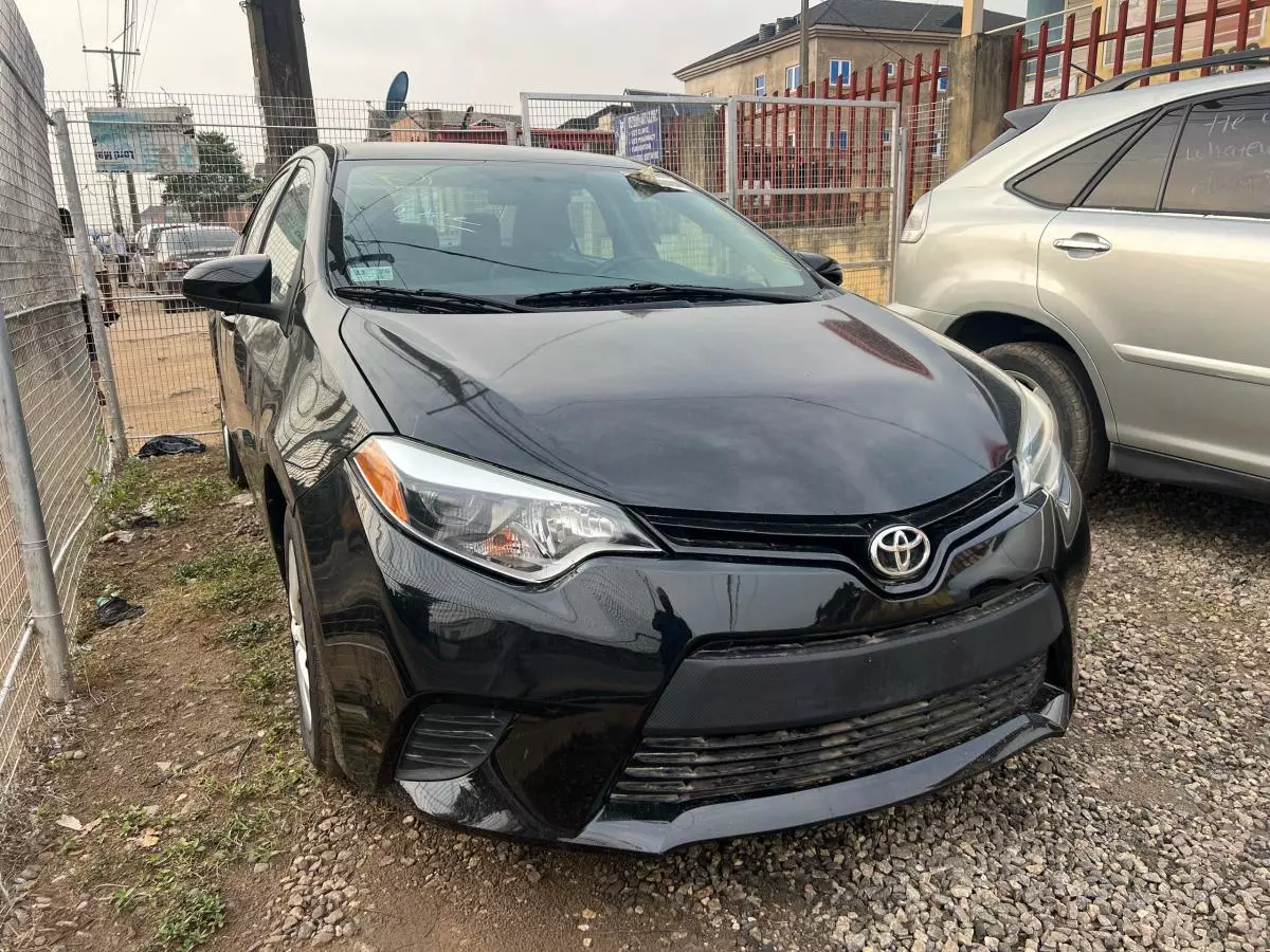 Toyota Corolla   - 2015