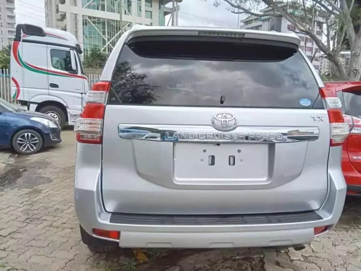 Toyota Landcruiser Prado   - 2016