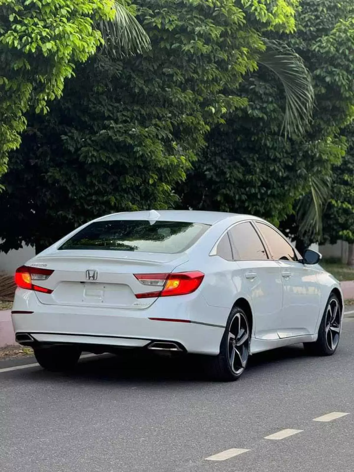 Honda Accord   - 2020