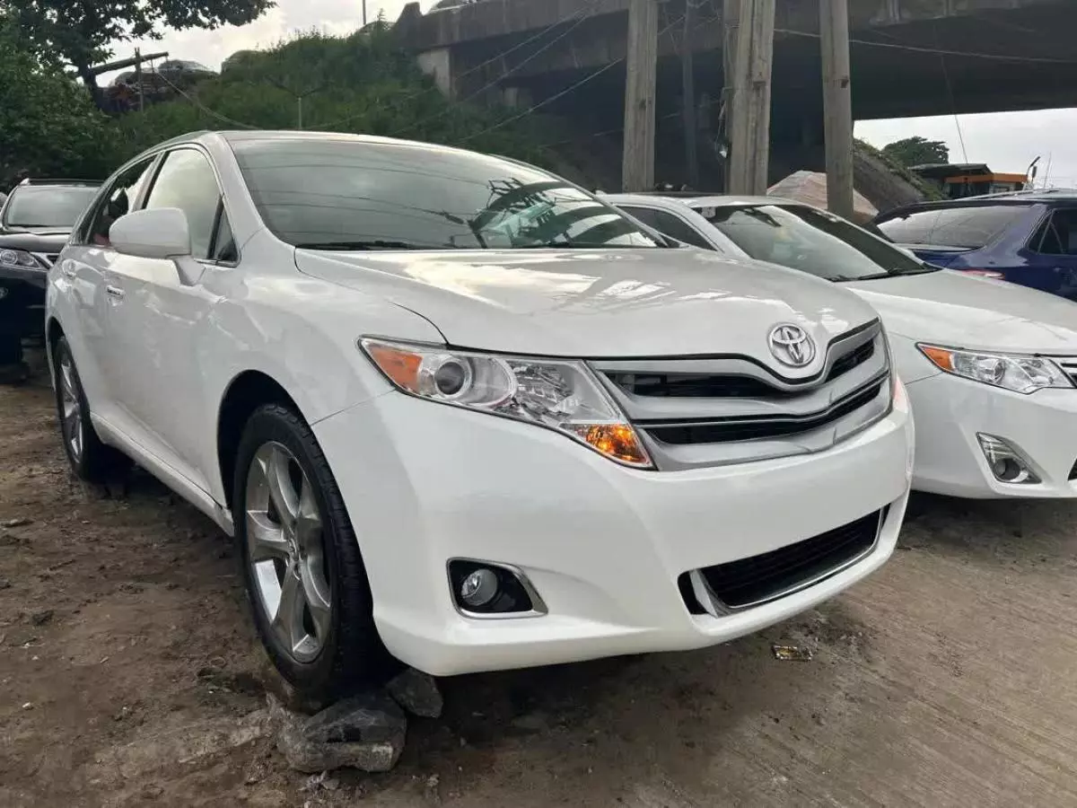 Toyota Venza   - 2010