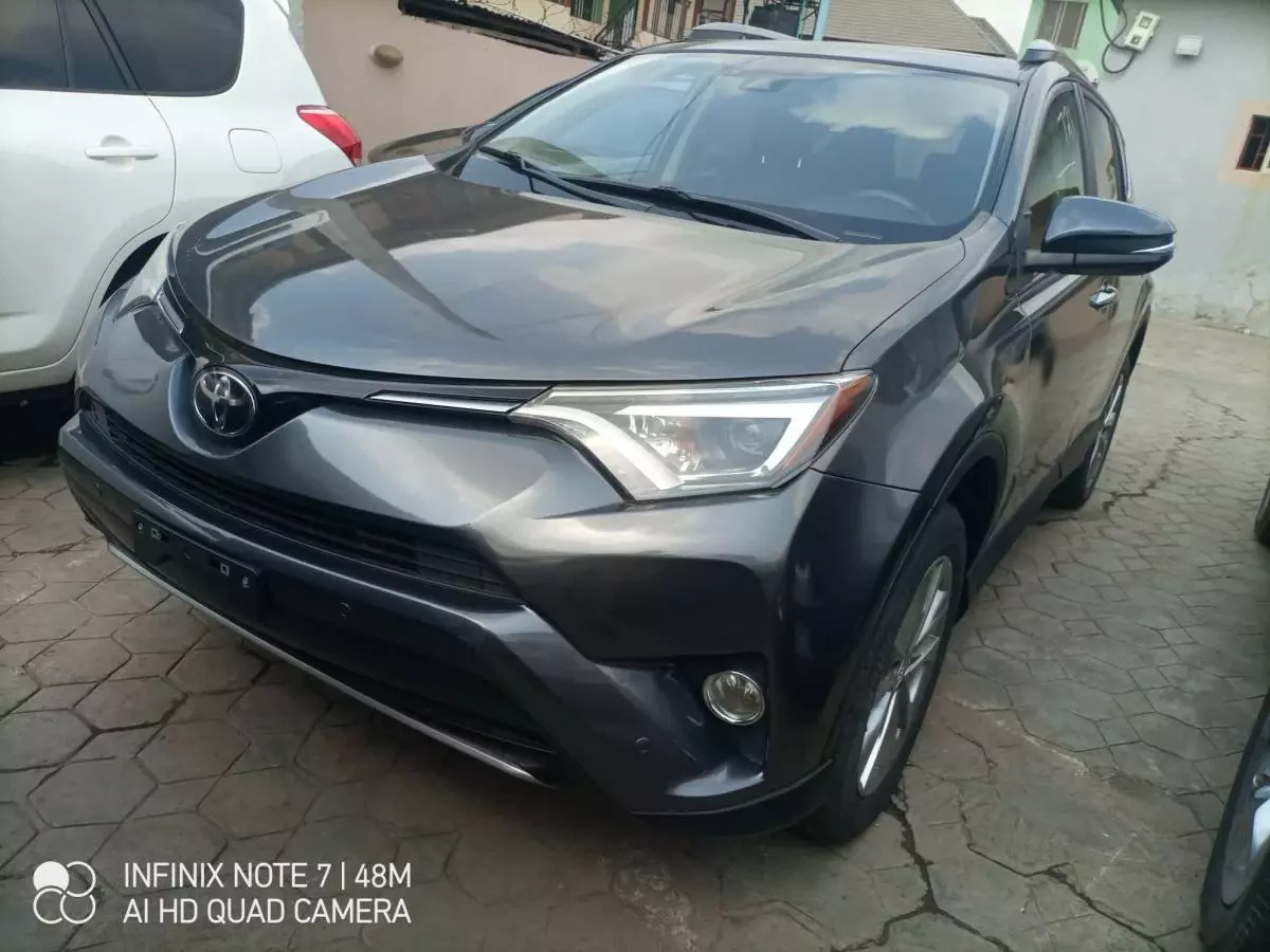 Toyota RAV 4 - 2017