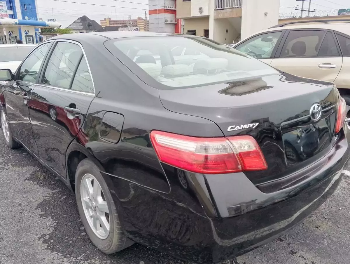 Toyota Camry   - 2007