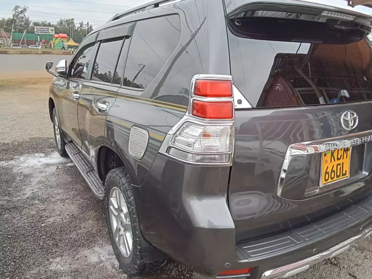 Toyota Land Cruiser Prado TX L   - 2010