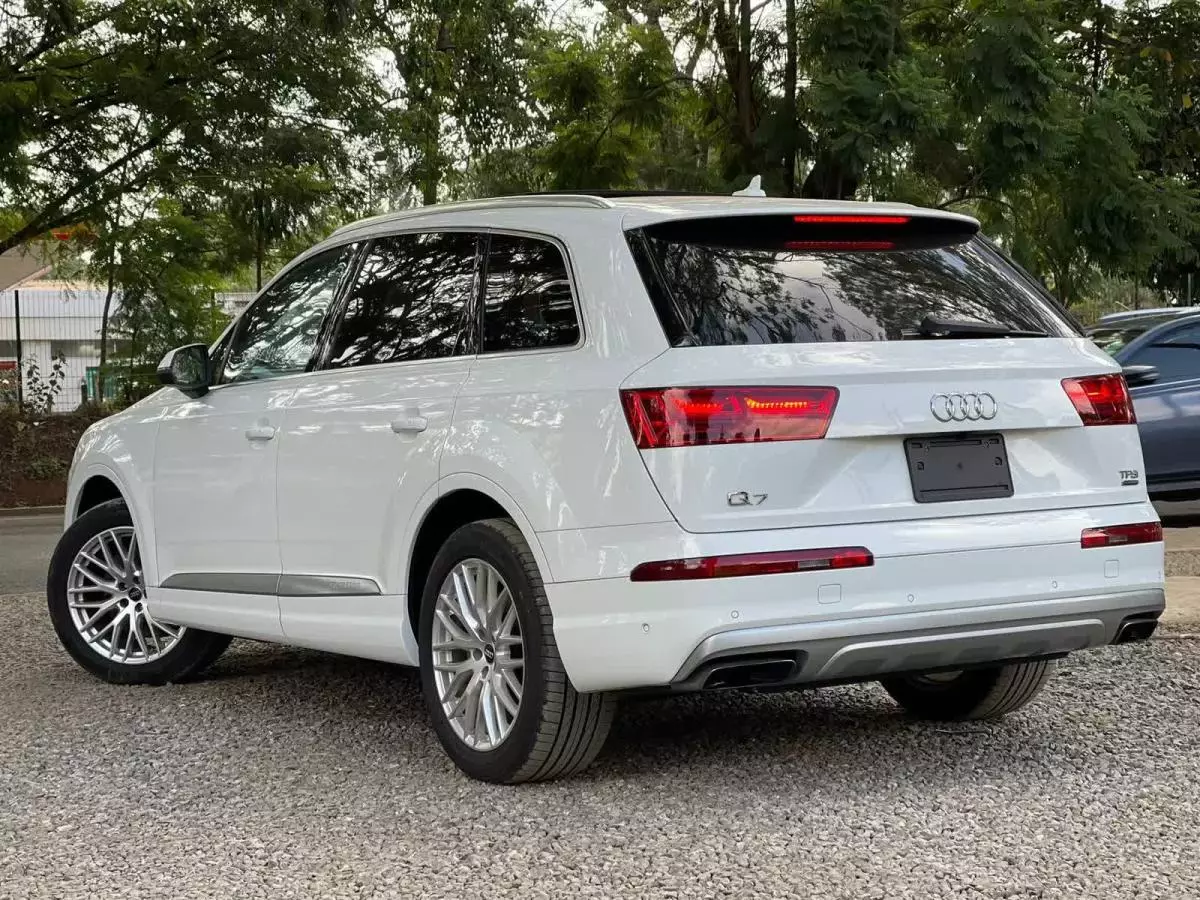 Audi Q7 - 2016
