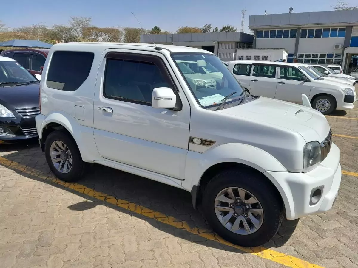 SUZUKI Jimny GL - 2015