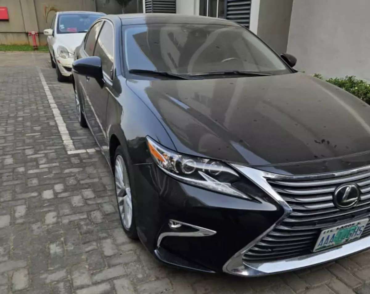 Lexus ES 350   - 2017