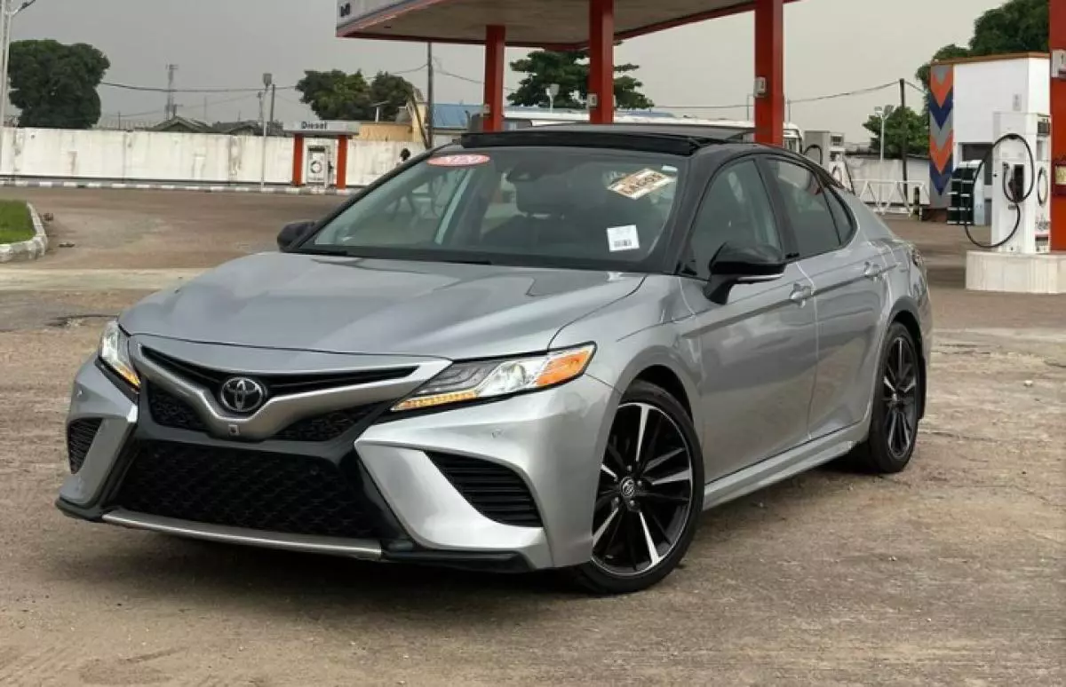 Toyota Camry   - 2020