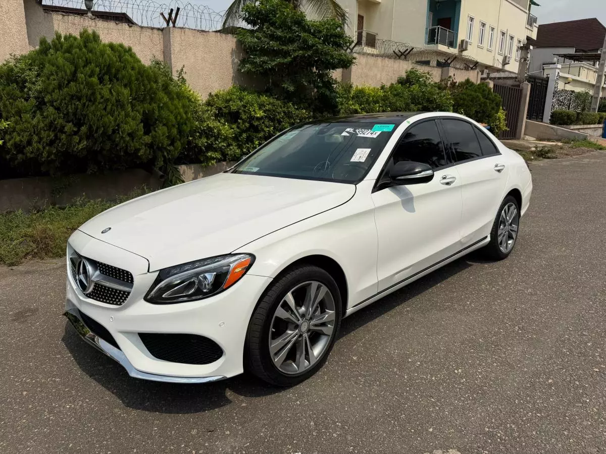 Mercedes-Benz C 300   - 2015