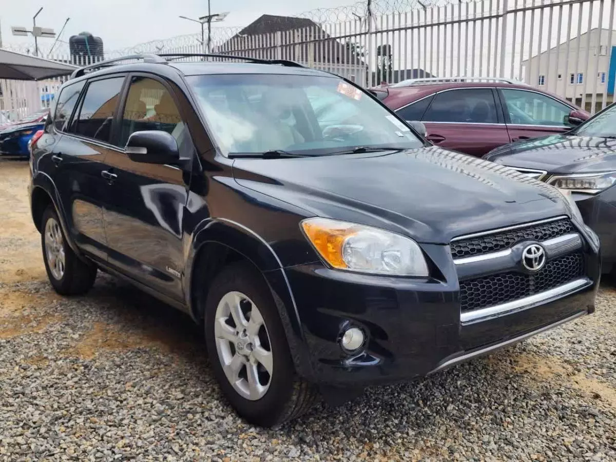 Toyota RAV 4   - 2010