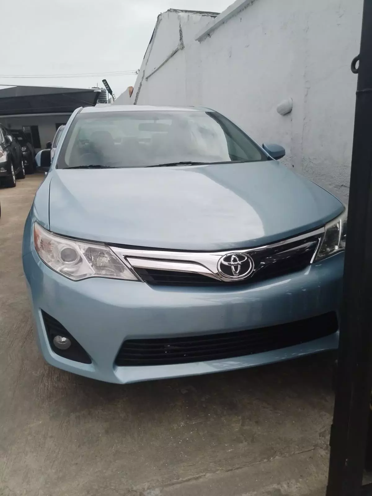 Toyota Camry   - 2012