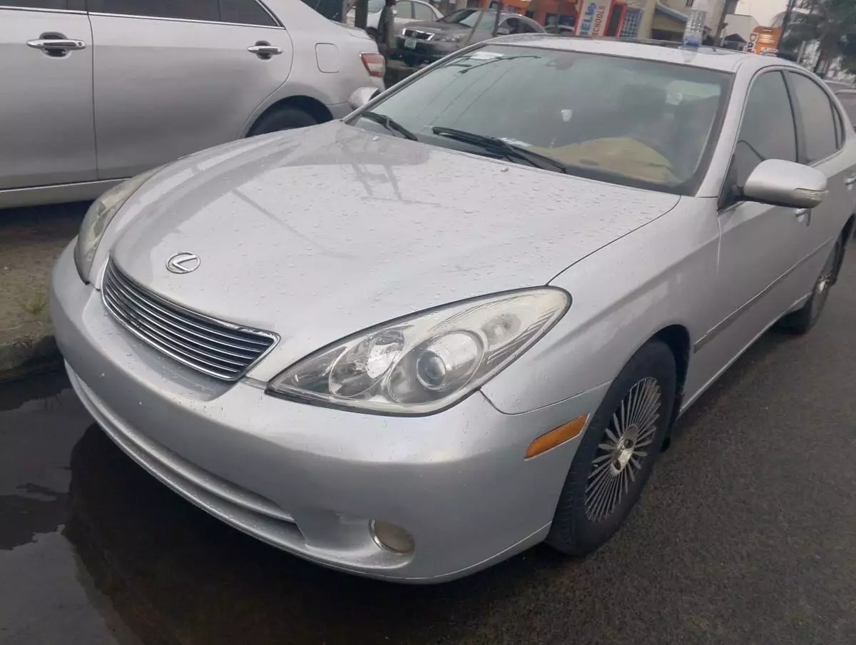 Lexus ES 330   - 2005