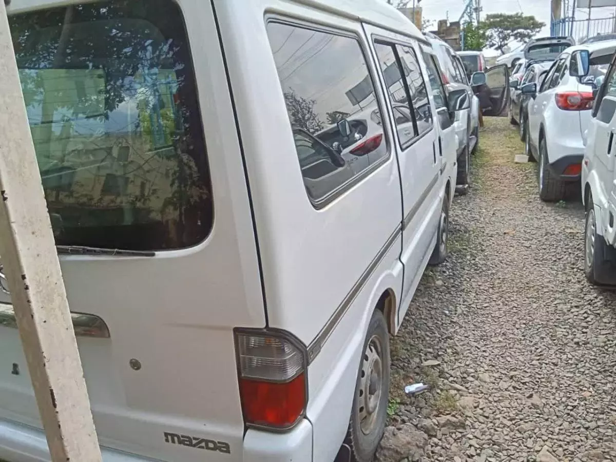 Mazda Bongo   - 2009