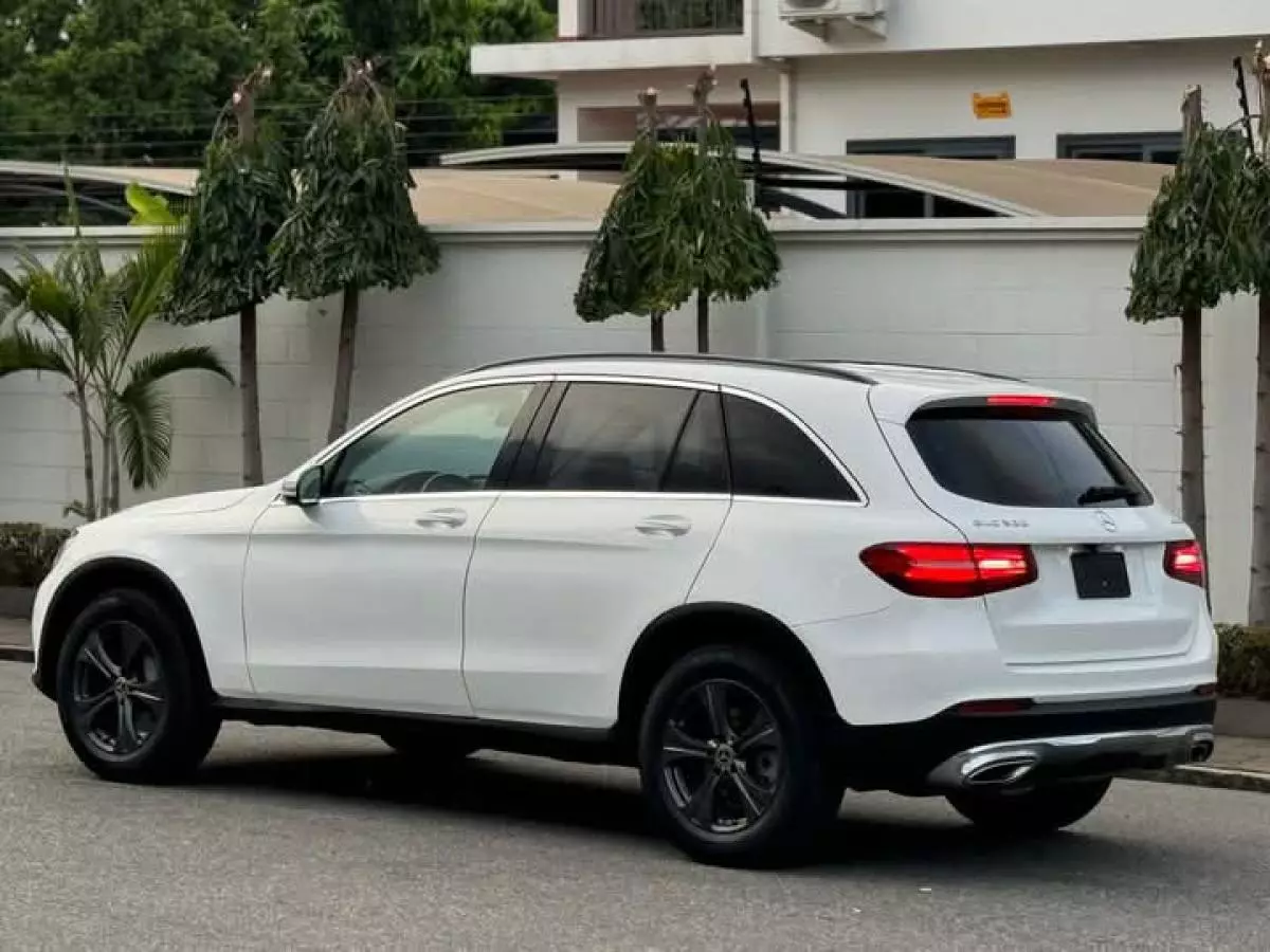 Mercedes-Benz GLC 300   - 2018