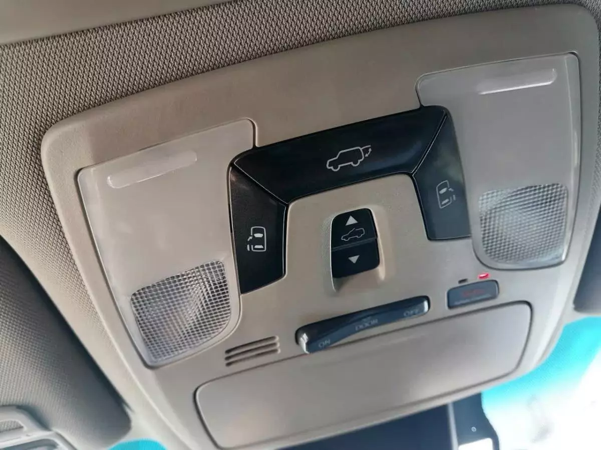 Toyota Sienna   - 2019