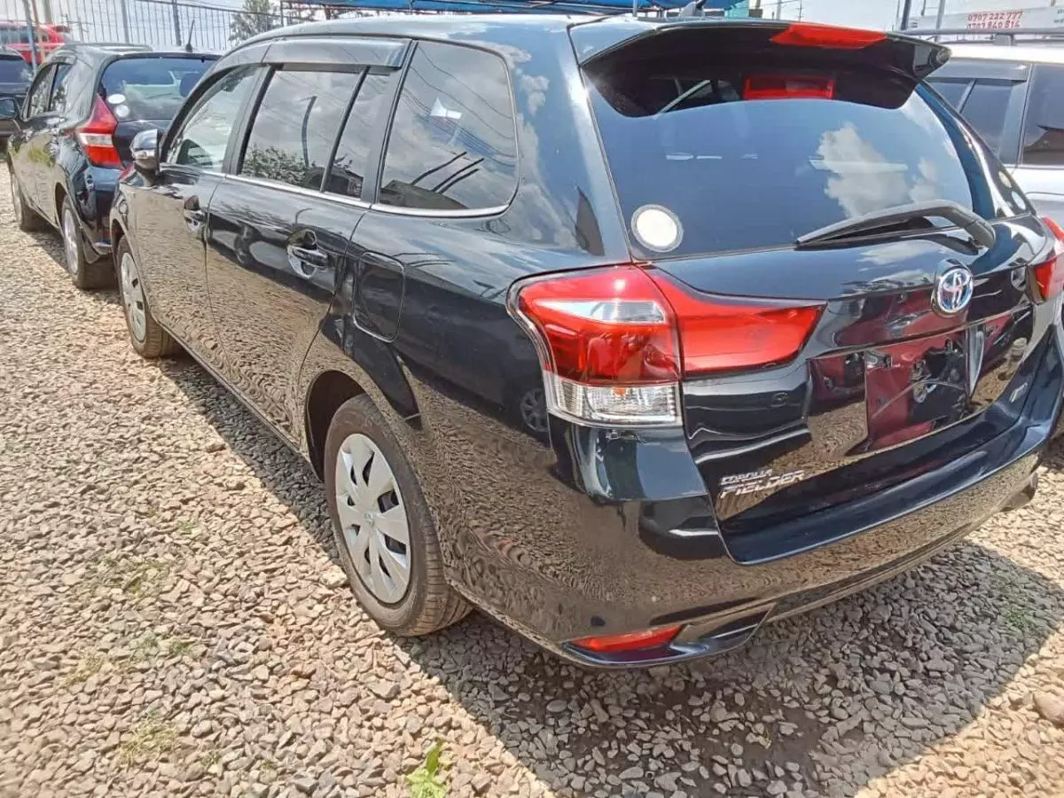 Toyota Fielder hybrid    - 2017