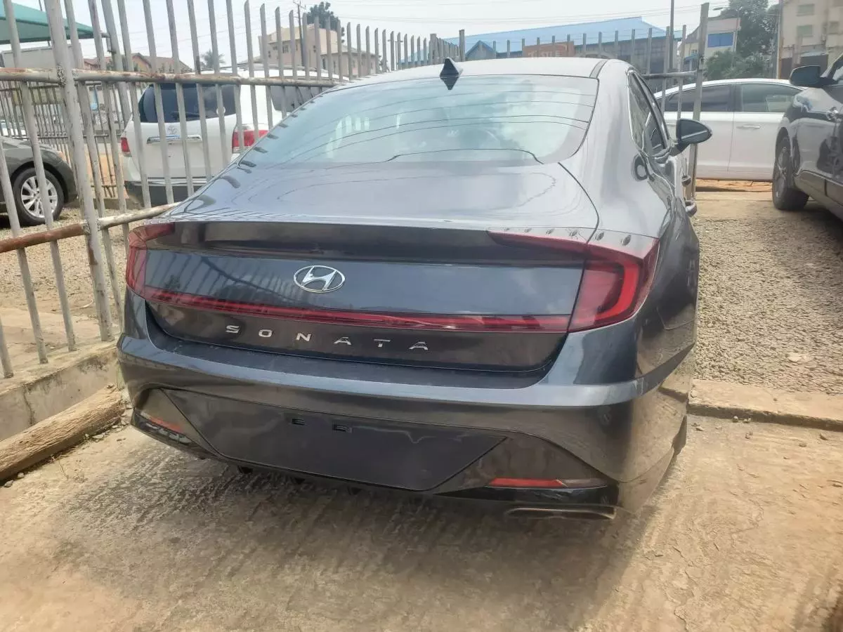 Hyundai Sonata   - 2021