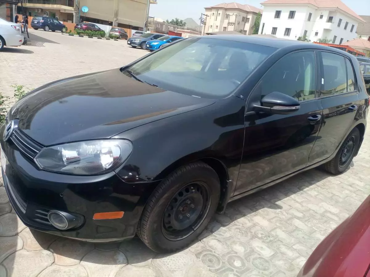 Volkswagen Golf - 2013
