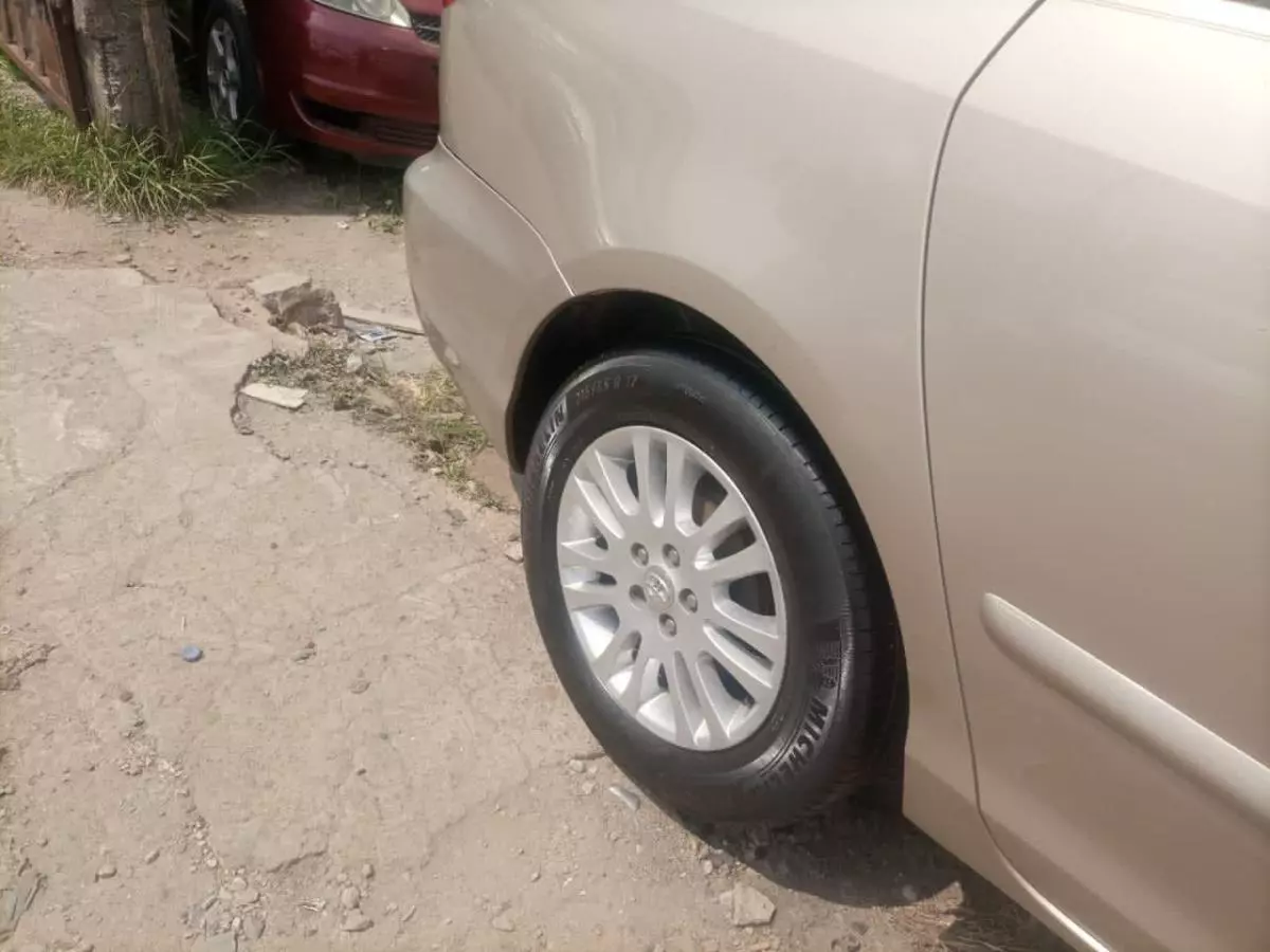 Toyota Sienna - 2007