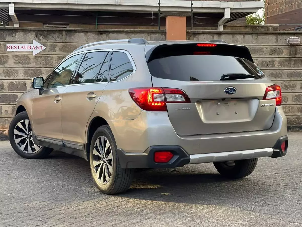 Subaru Outback - 2016